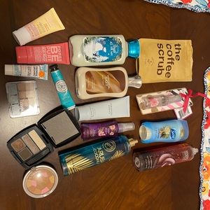 Beauty makeup items